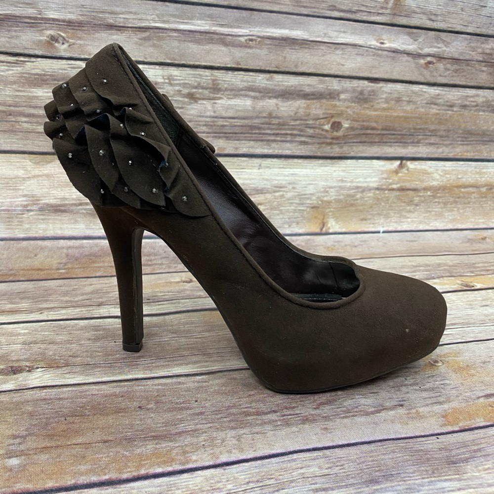 Rouge Ladies Brown Suede Pumps Size 8.5